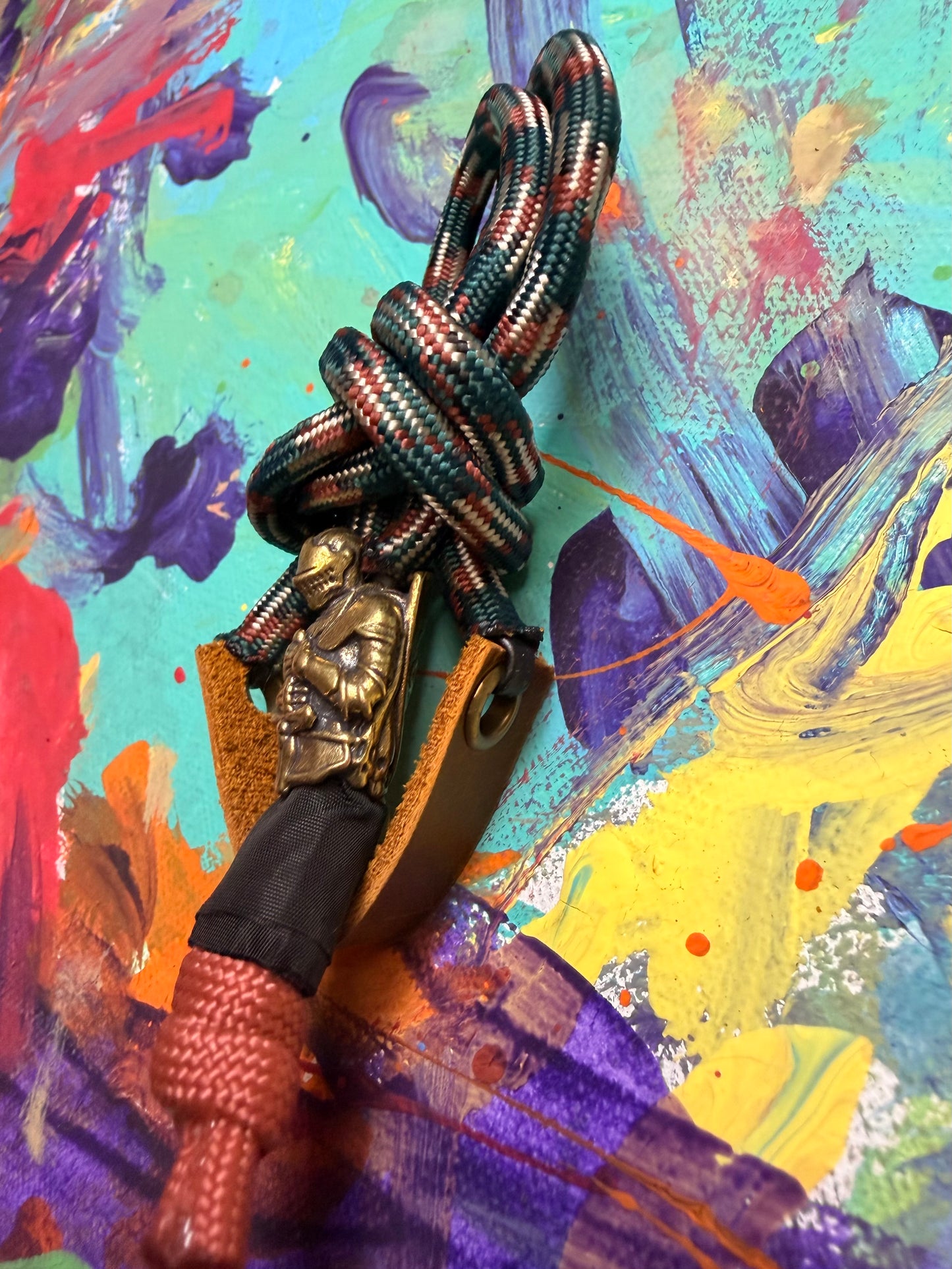 Green & Brown Paracord EDC - Frameless Slingshot w/ Knight Charm - Genuine Leather