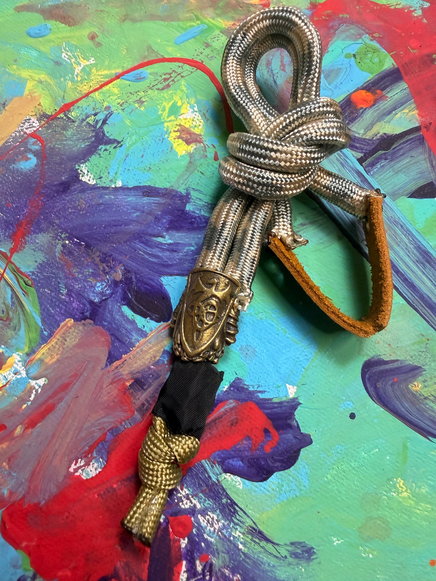 Cream & Gray Paracord EDC - Frameless Slingshot w/ Knight Charm - Genuine Leather