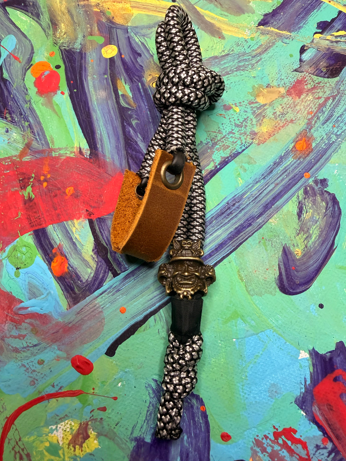 Black & White Paracord EDC - Frameless Slingshot w/ Samurai Charm - Genuine Leather