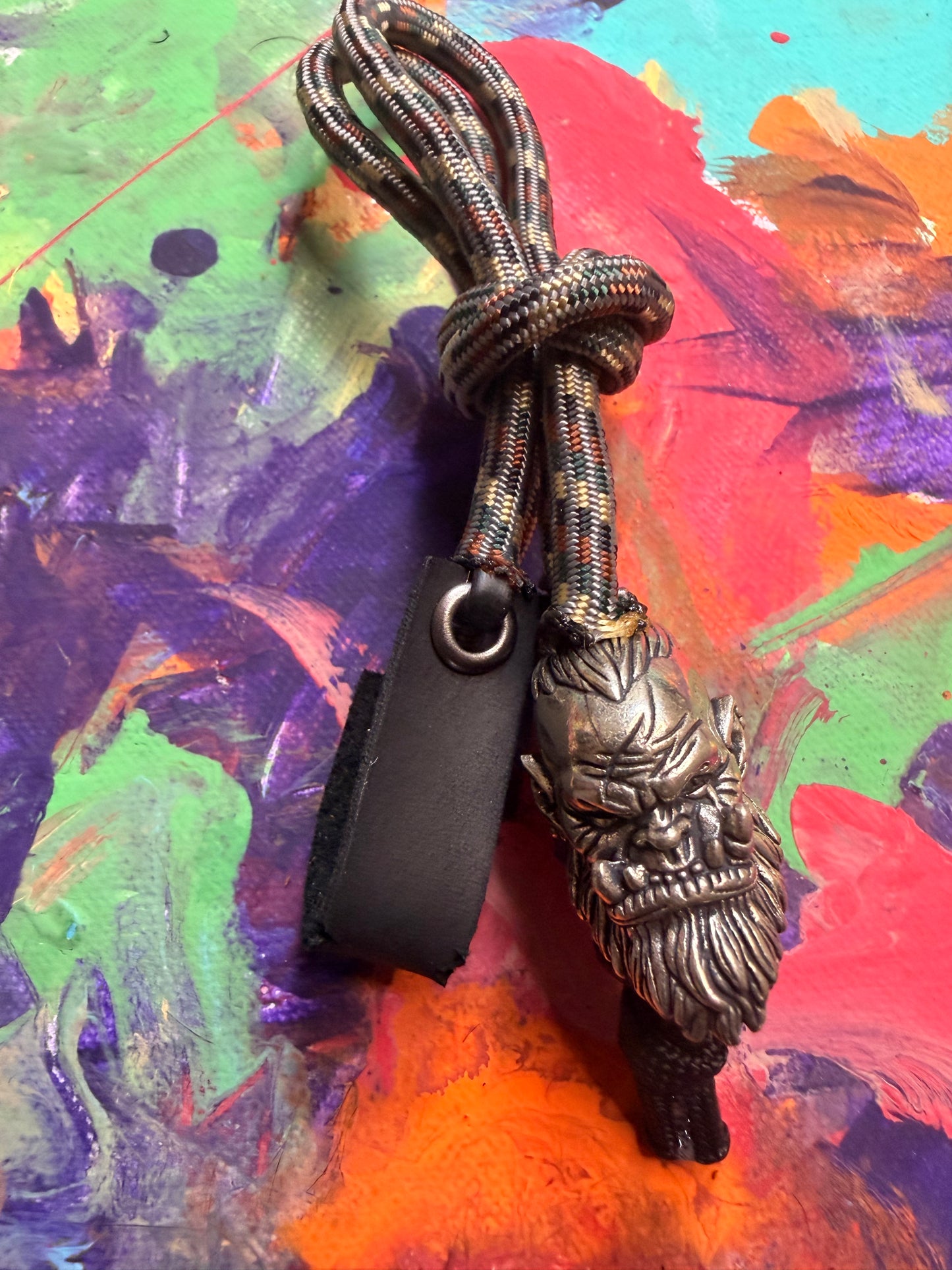Dark Camo Paracord EDC - Frameless Slingshot w/ Large Warriors Head - Black Leather